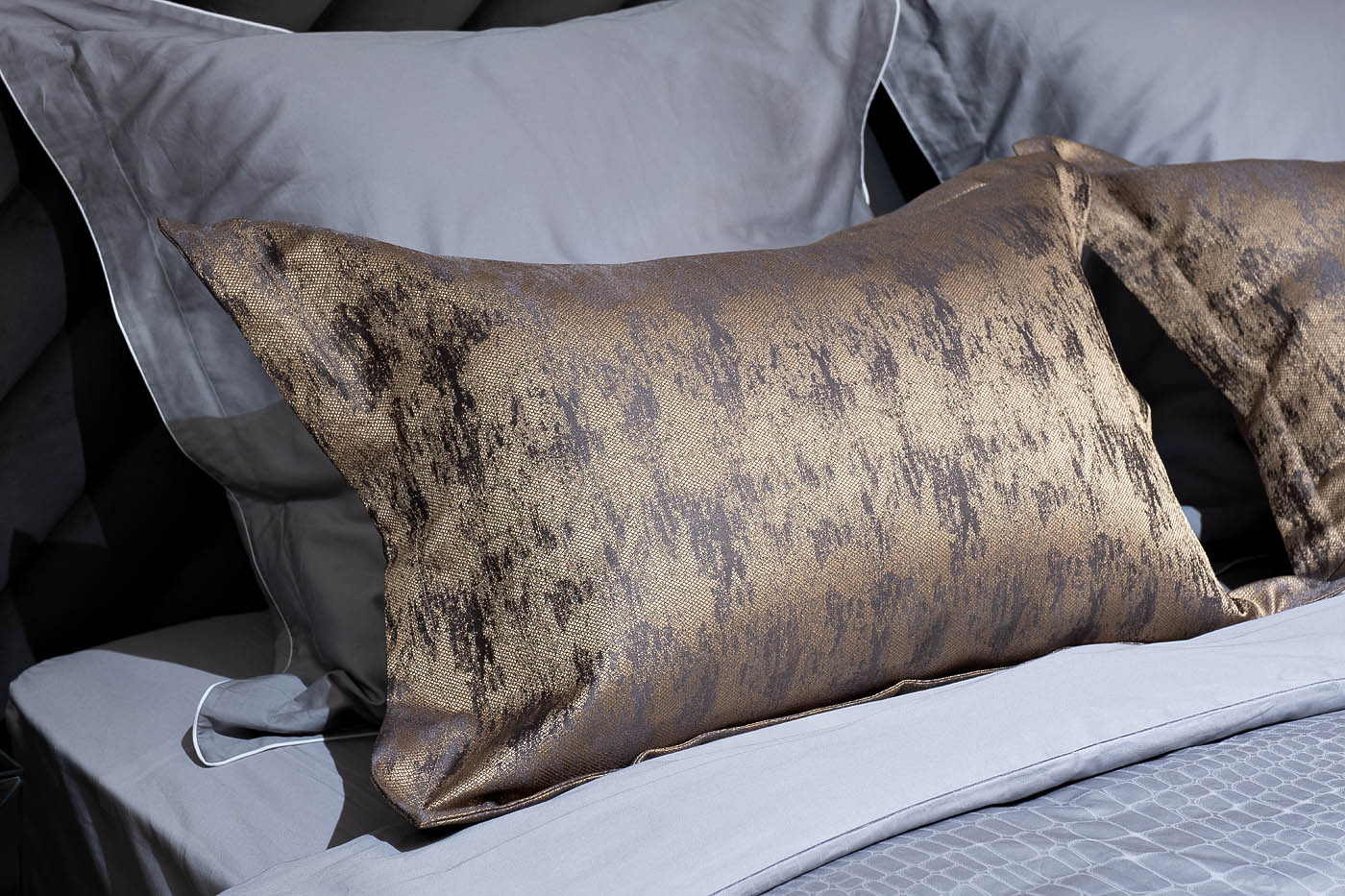 Комплект из 2х декоративных наволочек HOUSTON 50х70см золотой Garda Decor 121GD-10001