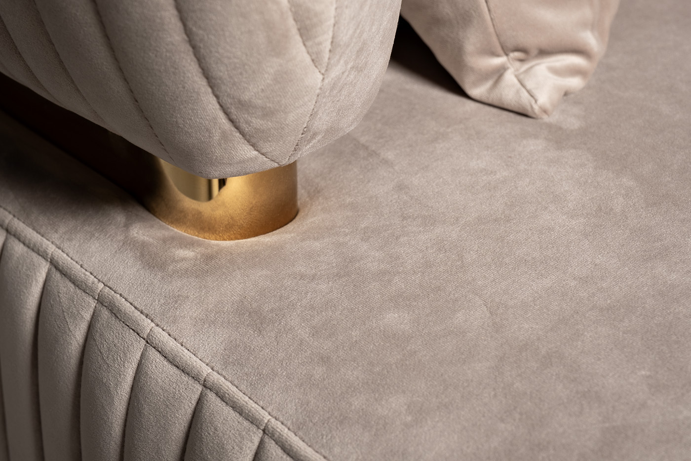 Диван Glarus трехместный велюровый серый Garda Decor 102AN-DIV-1303-SER