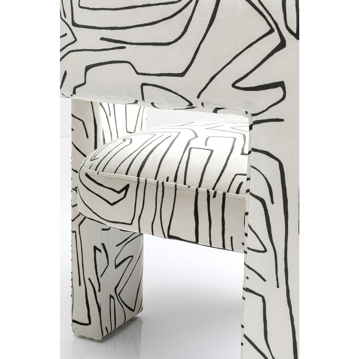 Стул мягкий с подлокотниками KARE Tripod 86467