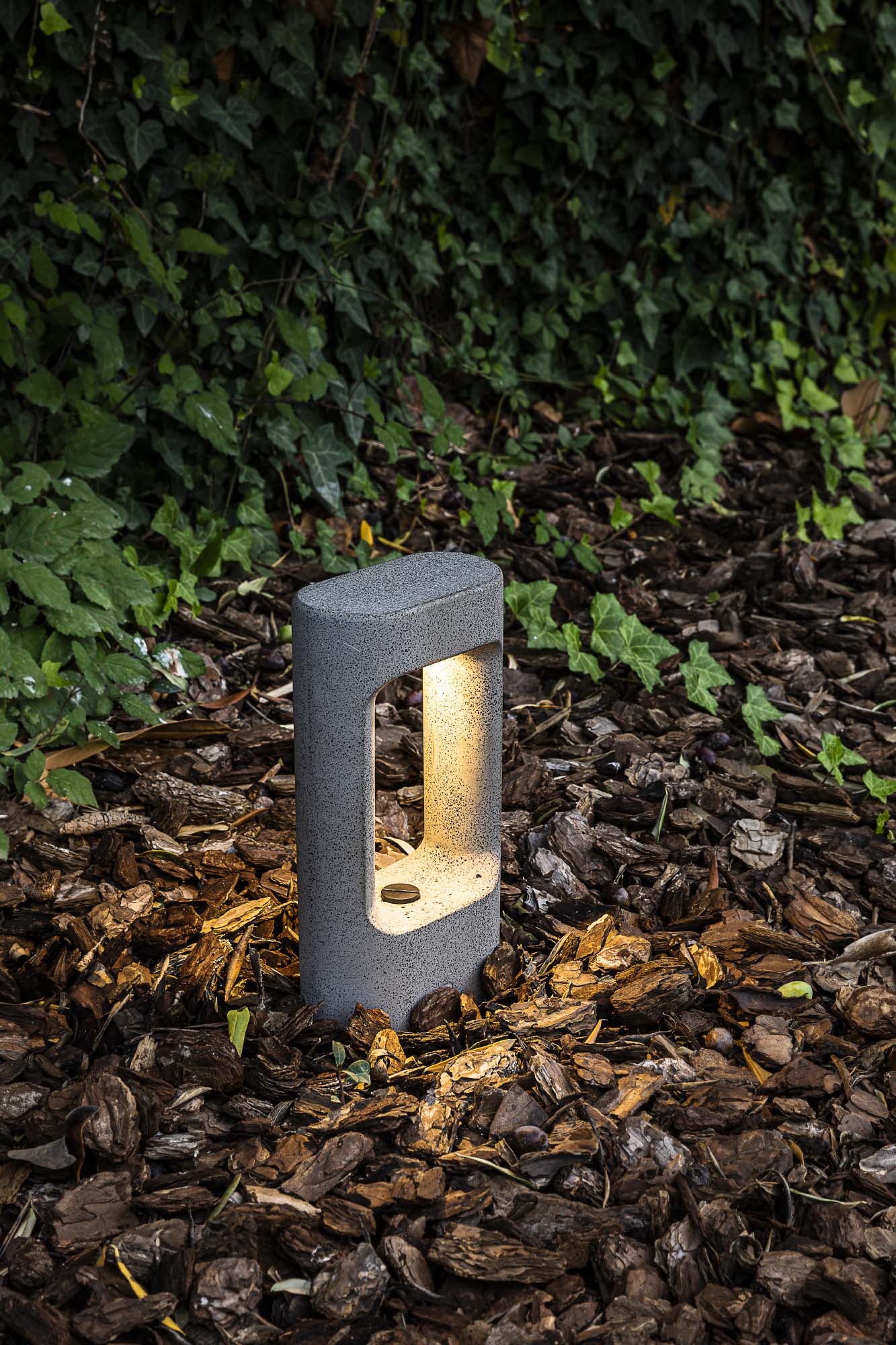 Проблесковый маячок Totem 285 серый 2700K Faro