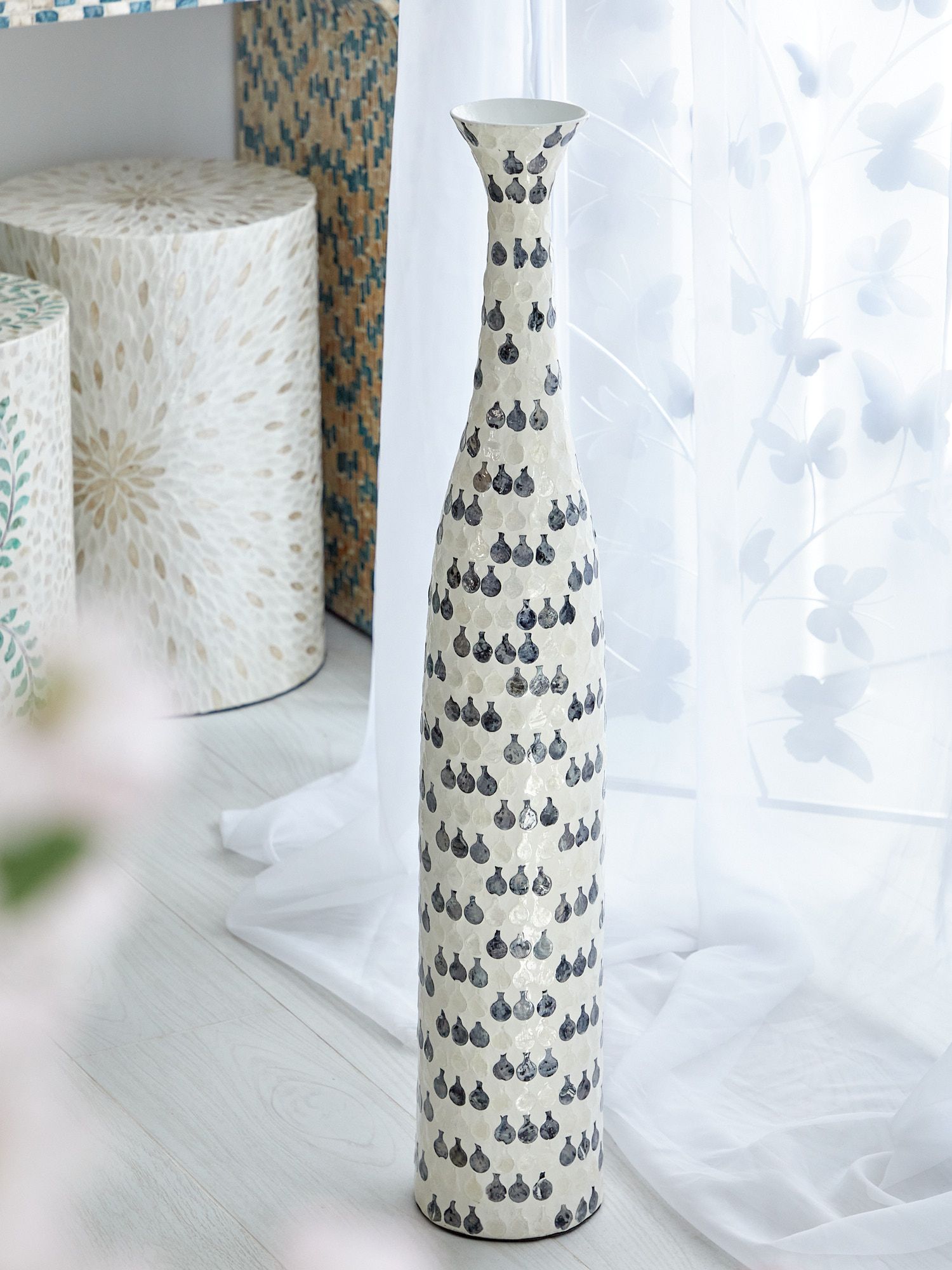 Ваза декоративная с отделкой раковинами устриц Glasar 67-028