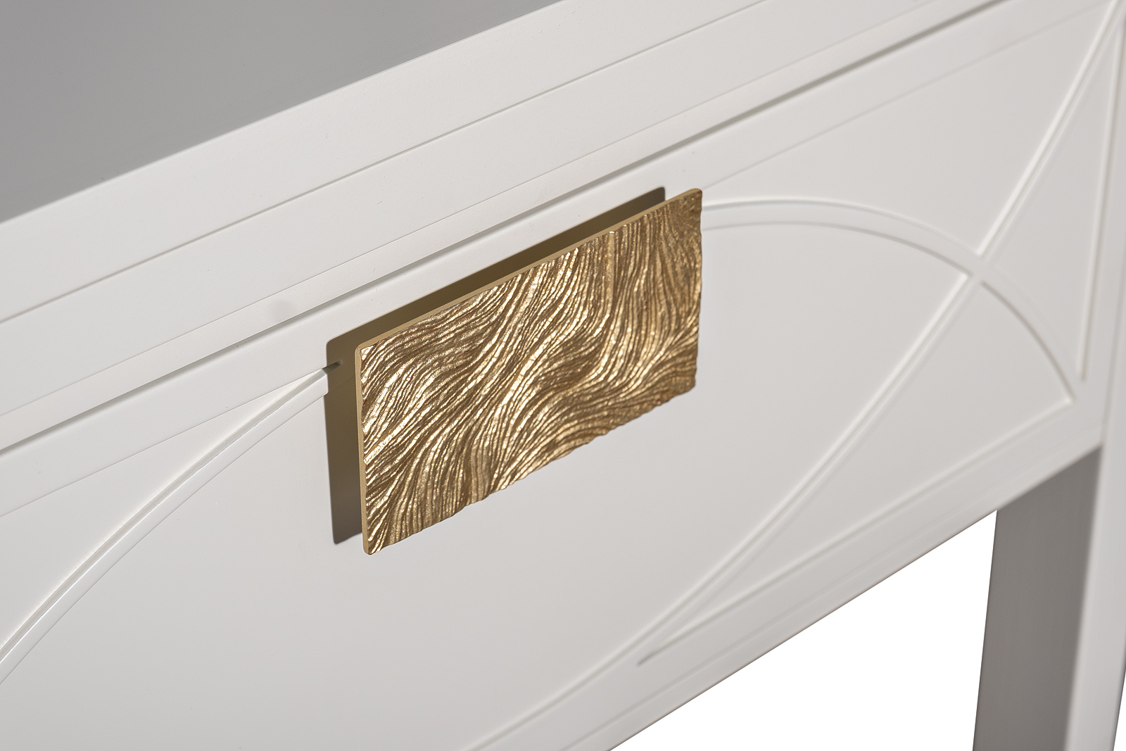 Шкаф-витрина открытый узкий с тумбой прикроватной с 1-м ящиком Garda Decor 151SV-000018