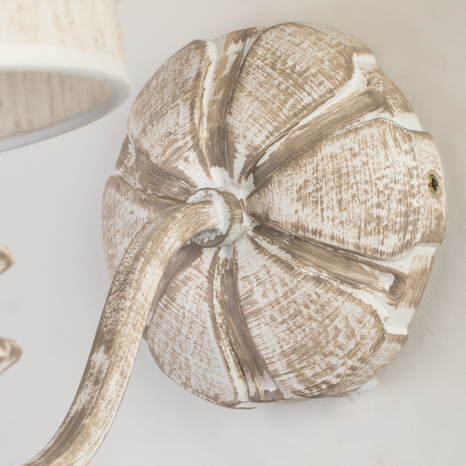 Настенный светильник Favourite 2700-1W