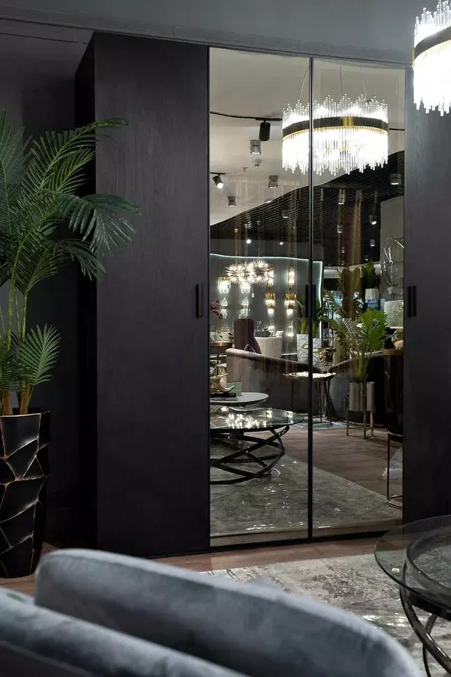 Шкаф двухдверный черный Garda Decor 140SA-122BL-ST