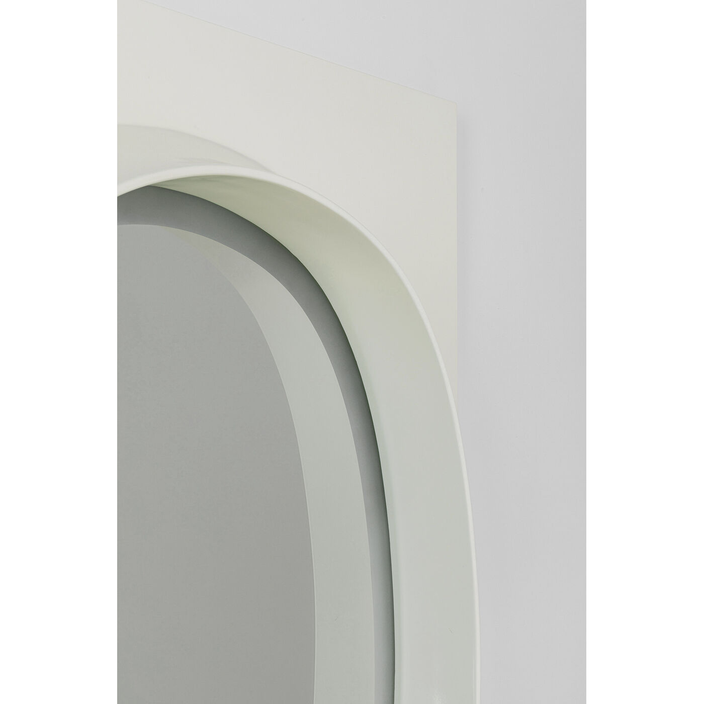 Зеркало настенное  KARE x Karim Rashid Aero LED White 80x141cm KARE 70841