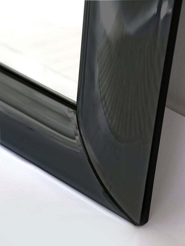 Настенное зеркало в чёрной раме Маркус Louvre Home LHMF94b