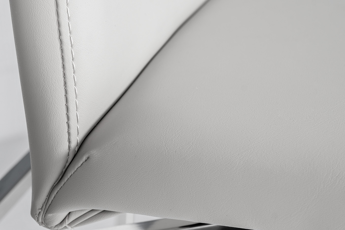 Стул из искусственной кожи Garda Decor 58DB-18019