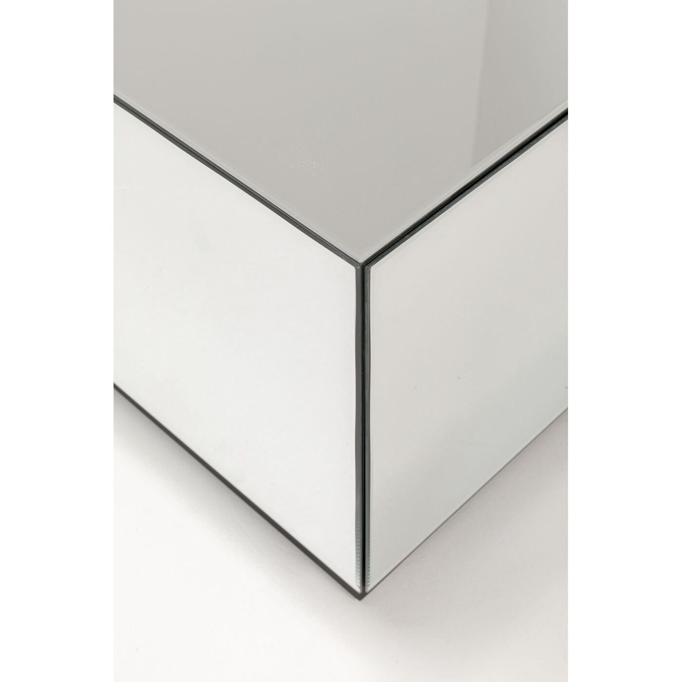 Стол кофейный Luxy Trunk 80x60cm KARE 70671