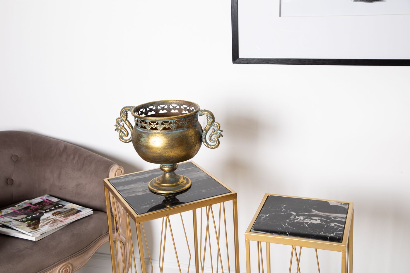 Столик приставной с черным мрамором Glasar 54-060