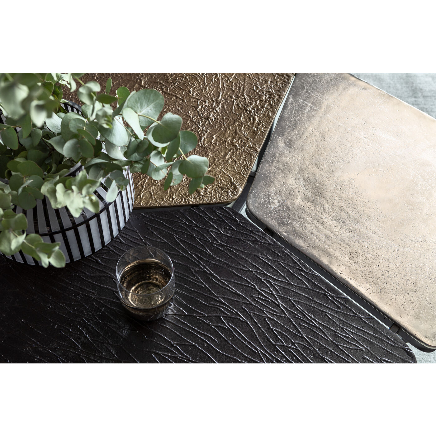 Столик кофейный KARE Patches 82520