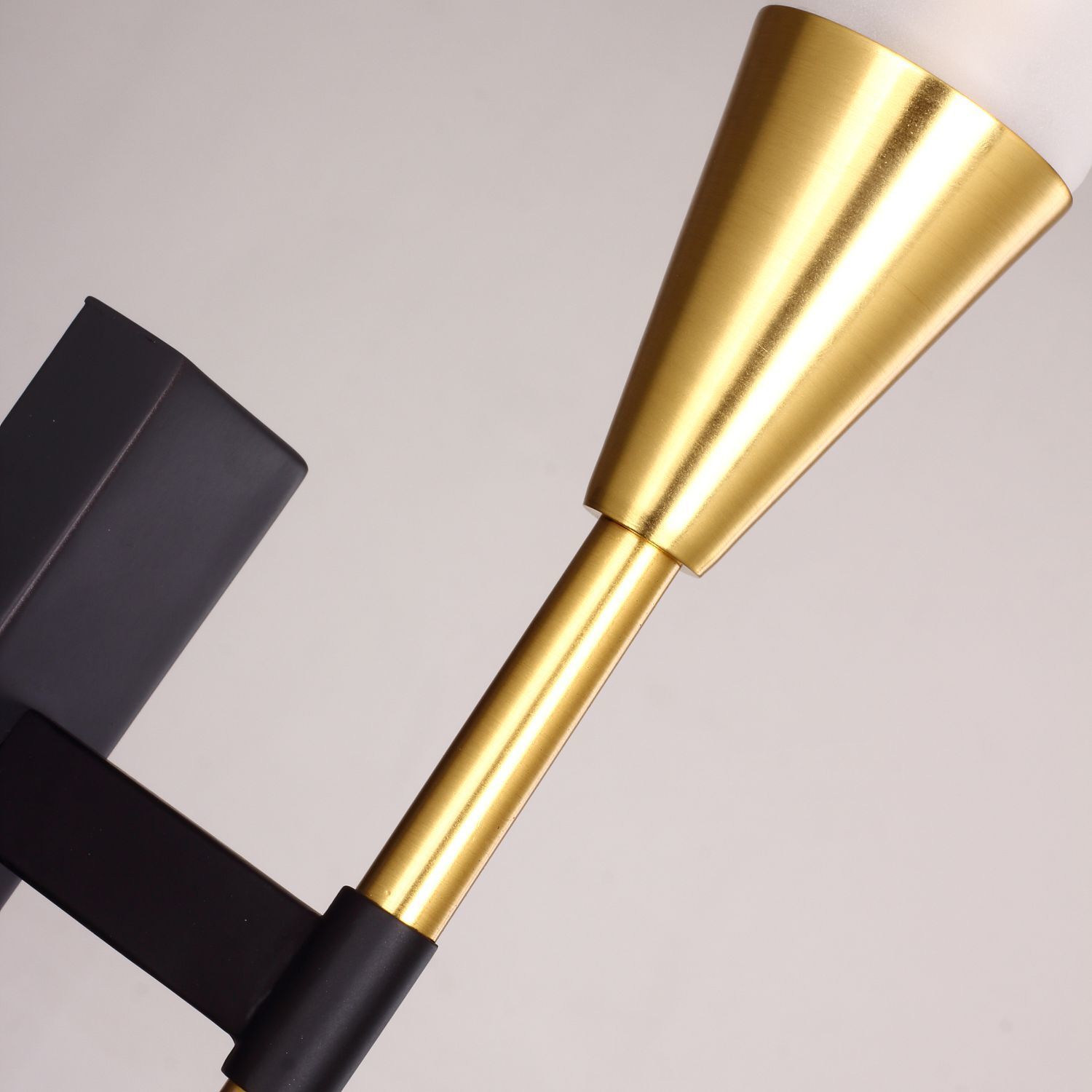 Настенный светильник Favourite 2565-1W