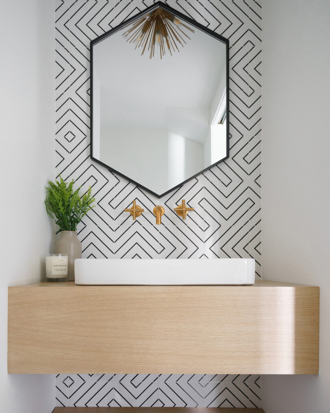 Настенное зеркало Харпер Louvre Home LHDWM101223RJ