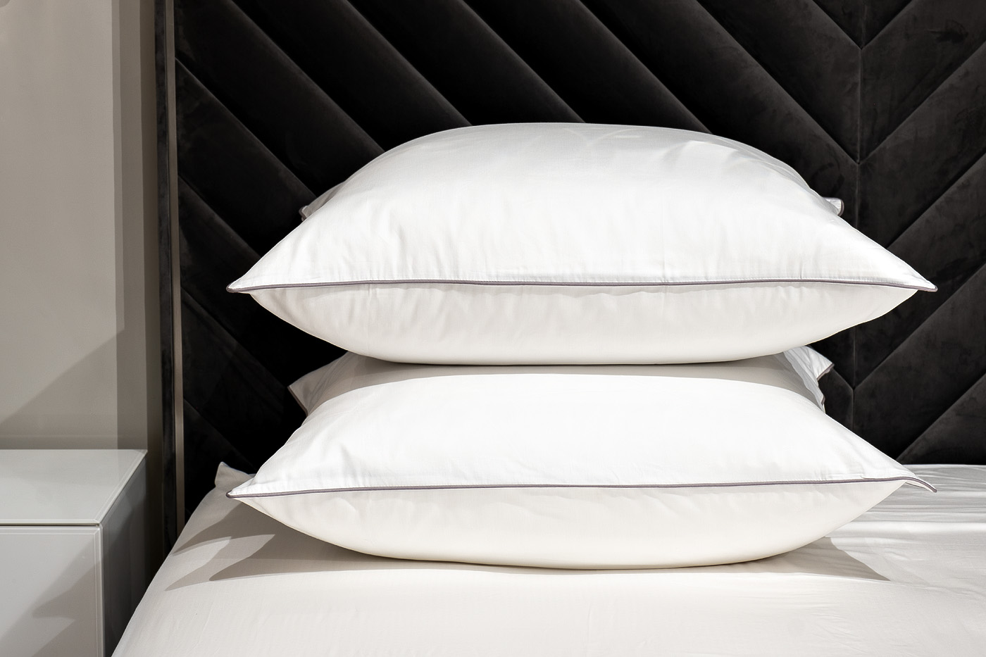 Простыня сатиновая белая Garda Decor 130HB-00025