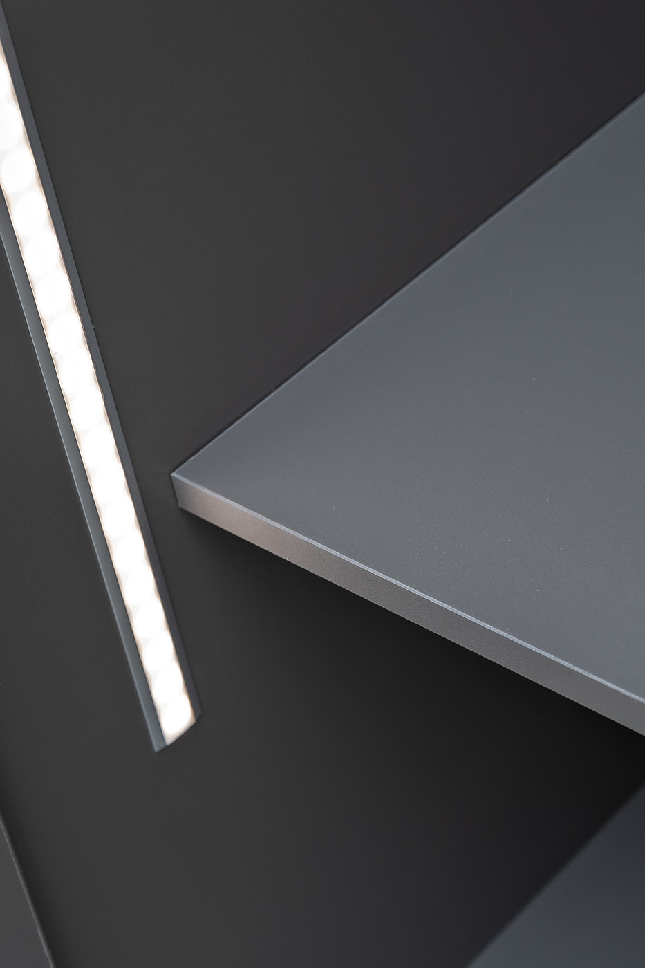 Шкаф-пенал с вешалкой цвет серый кобальт Garda Decor GD-10022-6(глухой) Шкаф-пенал с вешалкой цвет серый кобальт Garda Decor GD-10022-6(глухой)