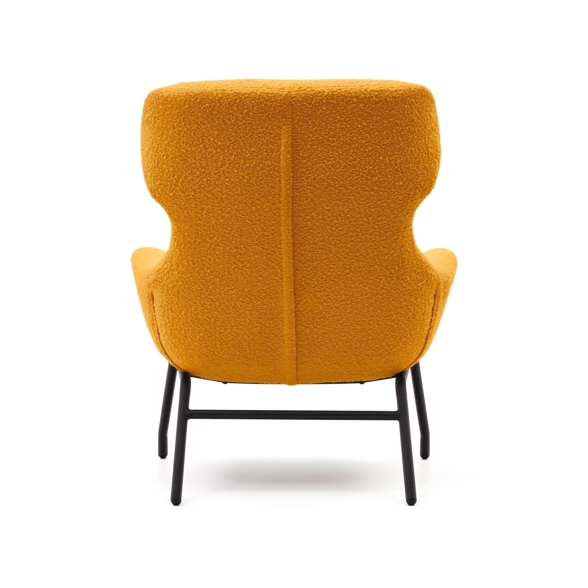 Belina Кресло из горчичной ткани букле и стали с черной отделкой La Forma (ex Julia Grup) Belina Кресло из горчичной ткани букле и стали с черной отделкой La Forma (ex Julia Grup)