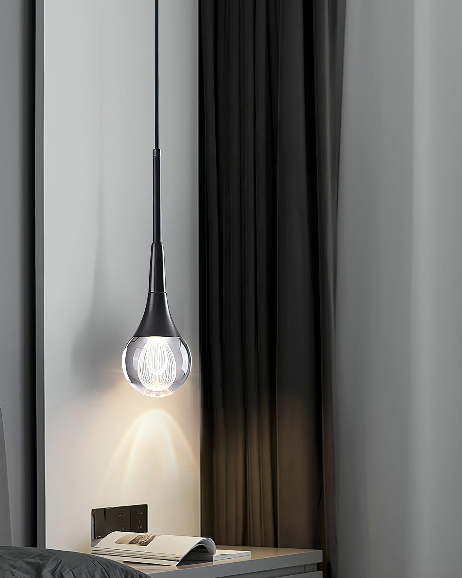 Черный подвесной светильник Дольф Louvre Home LHLPN080324SWL