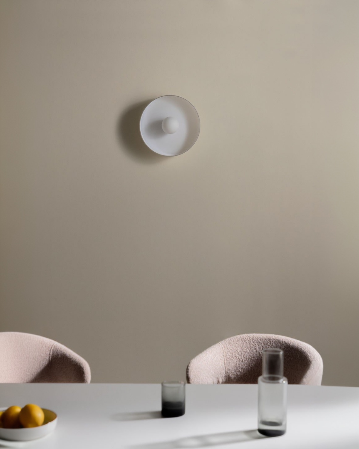 Белый настенный светильник Кассель - Ø 35 см. Louvre Home LHLSC520324SWL