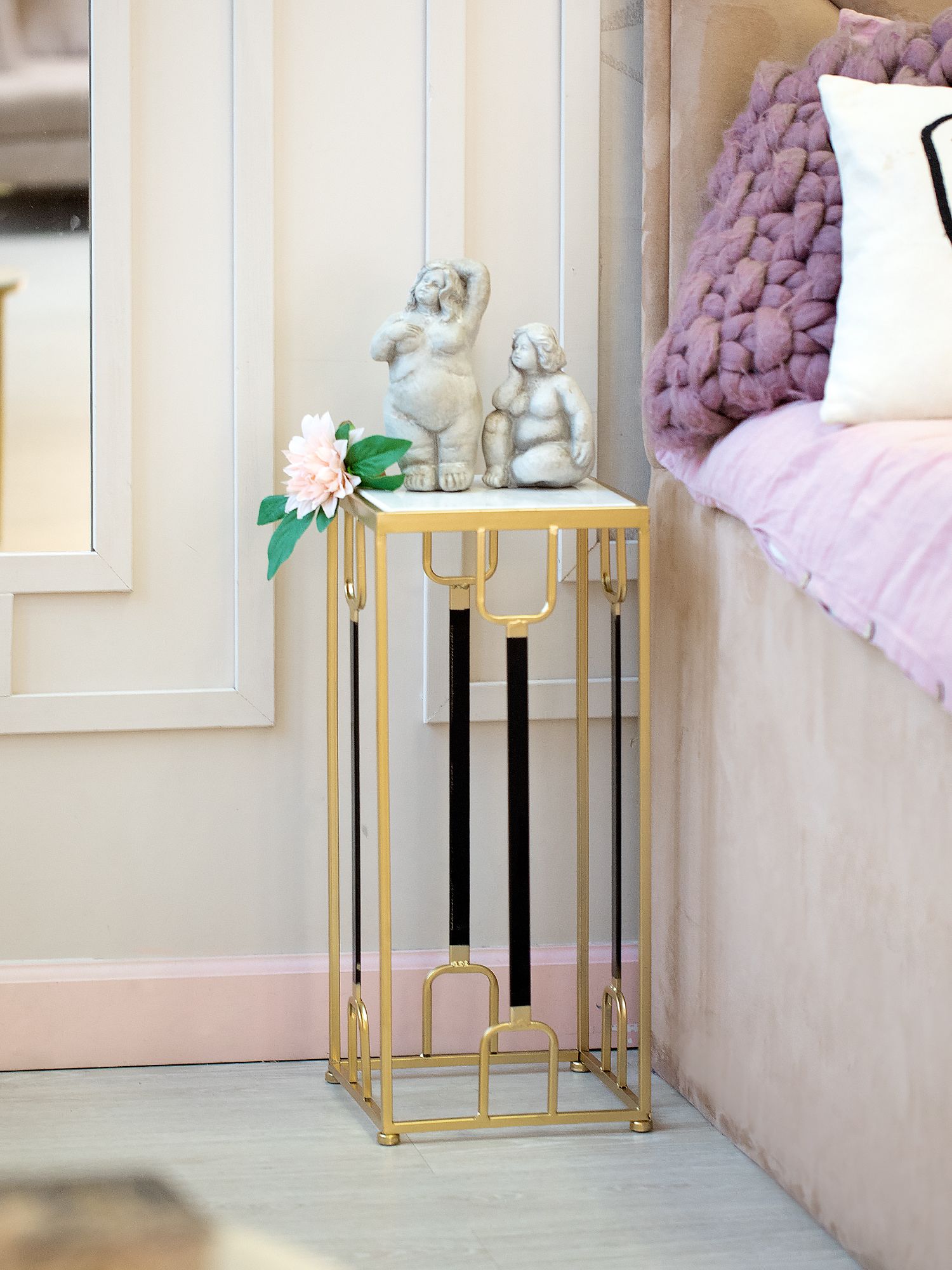 Столик интерьерный с белым мрамором Glasar 54-133