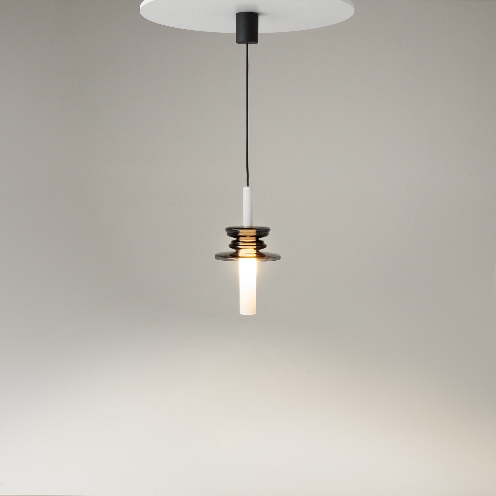 Подвесной светильник Maytoni MOD255PL-01B1