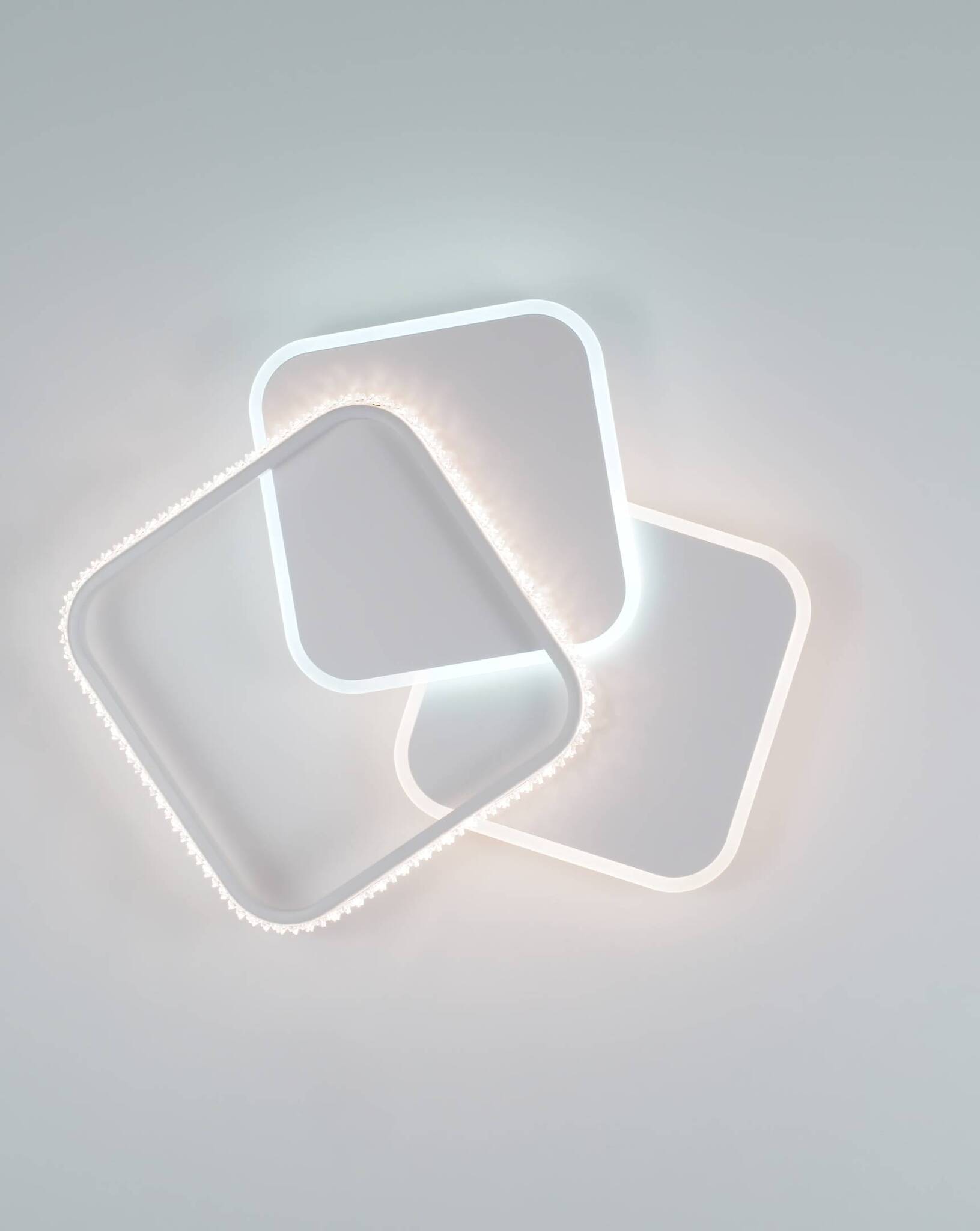 Светодиодный потолочный светильник с пультом Moderli V2900-WL Lira LED 130W