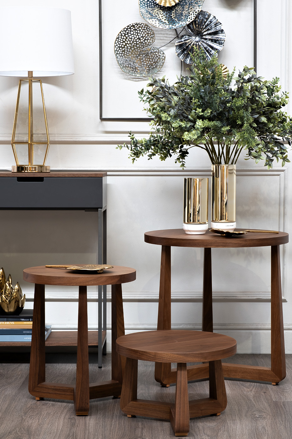 Столик журнальный круглый (цвет орех) Garda Decor 40AD-ET016C