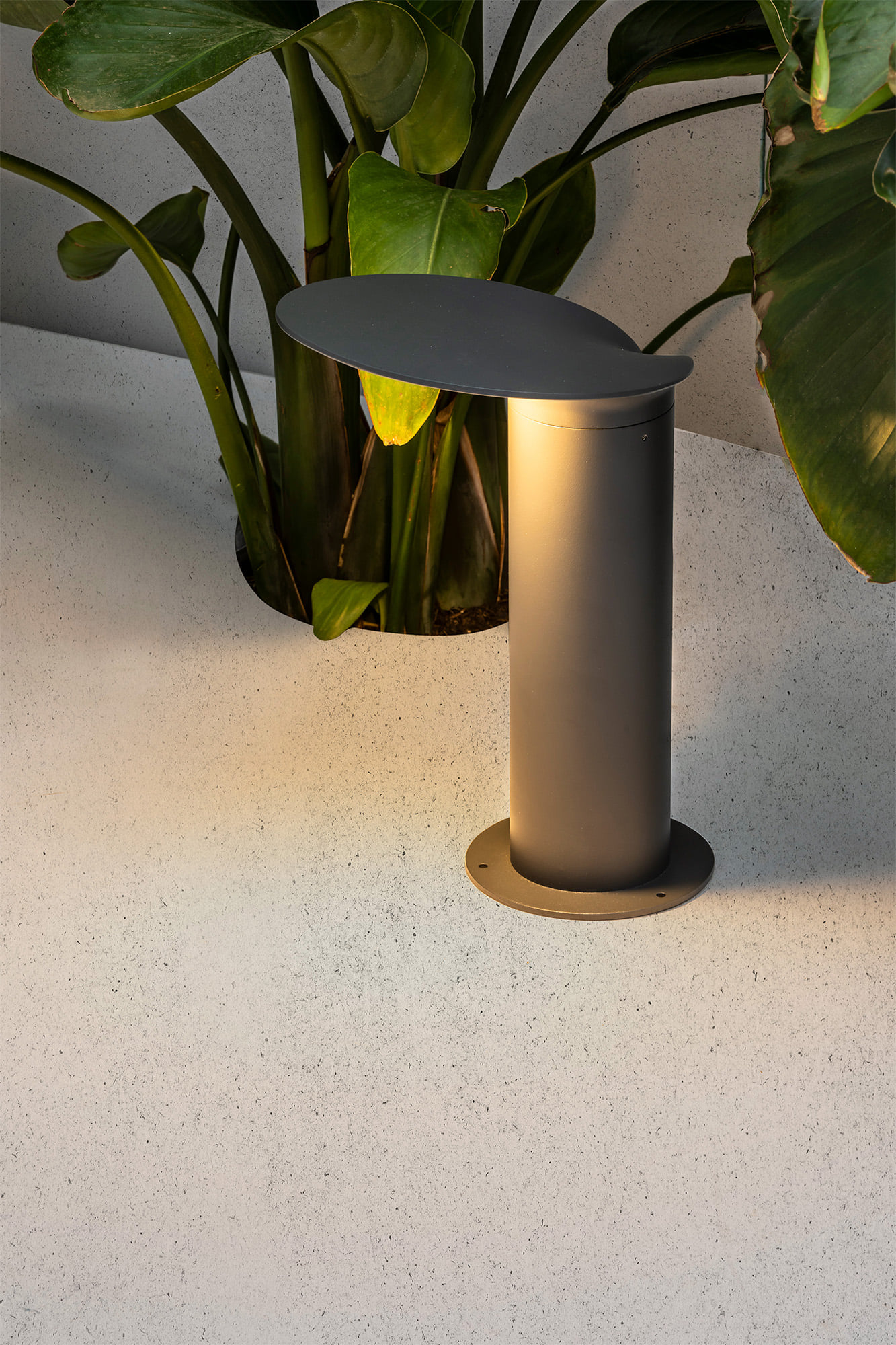 Ландшафтный светильник Lotus темно-серый 35 см Faro