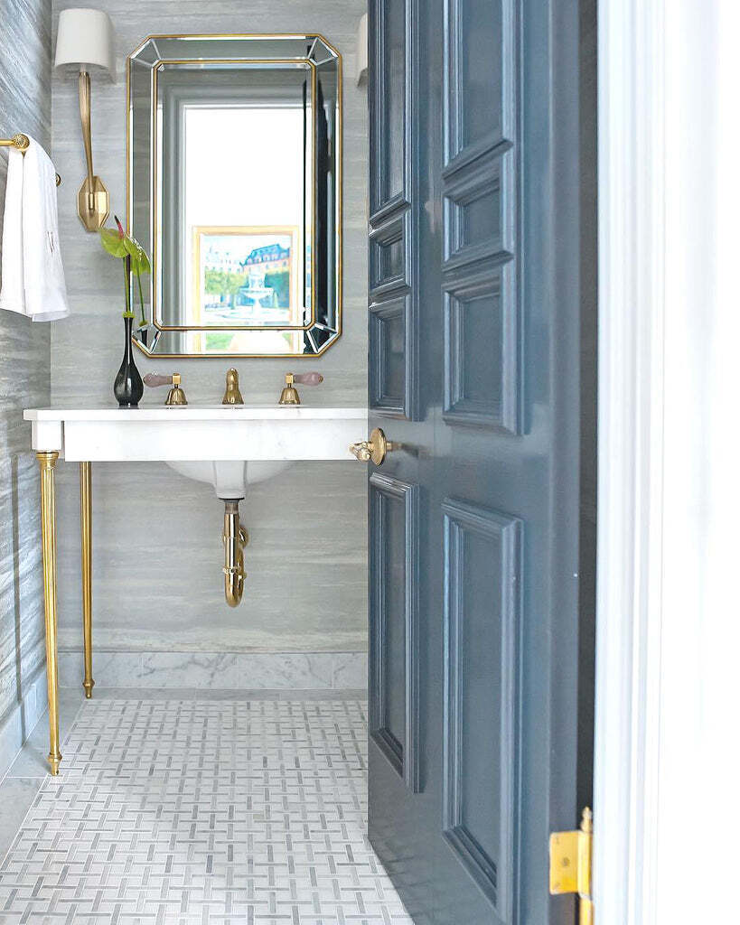 Настенное зеркало в раме Леннокс Louvre Home LHVM555