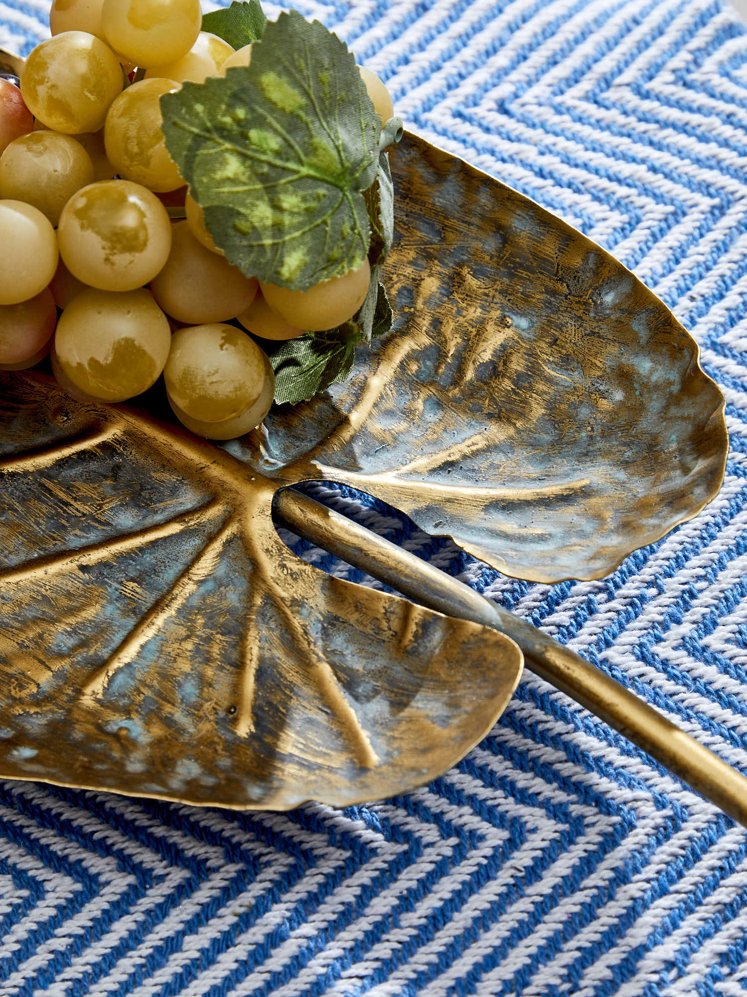 Блюдо декоративное Лист Glasar 57-178