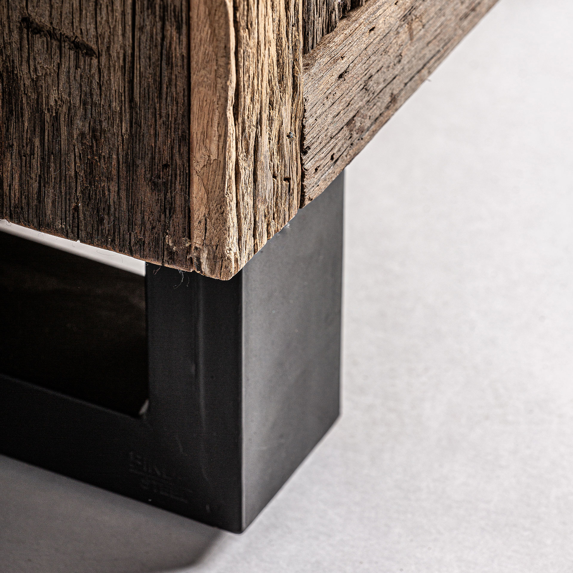 Шкаф CARRIK Vical