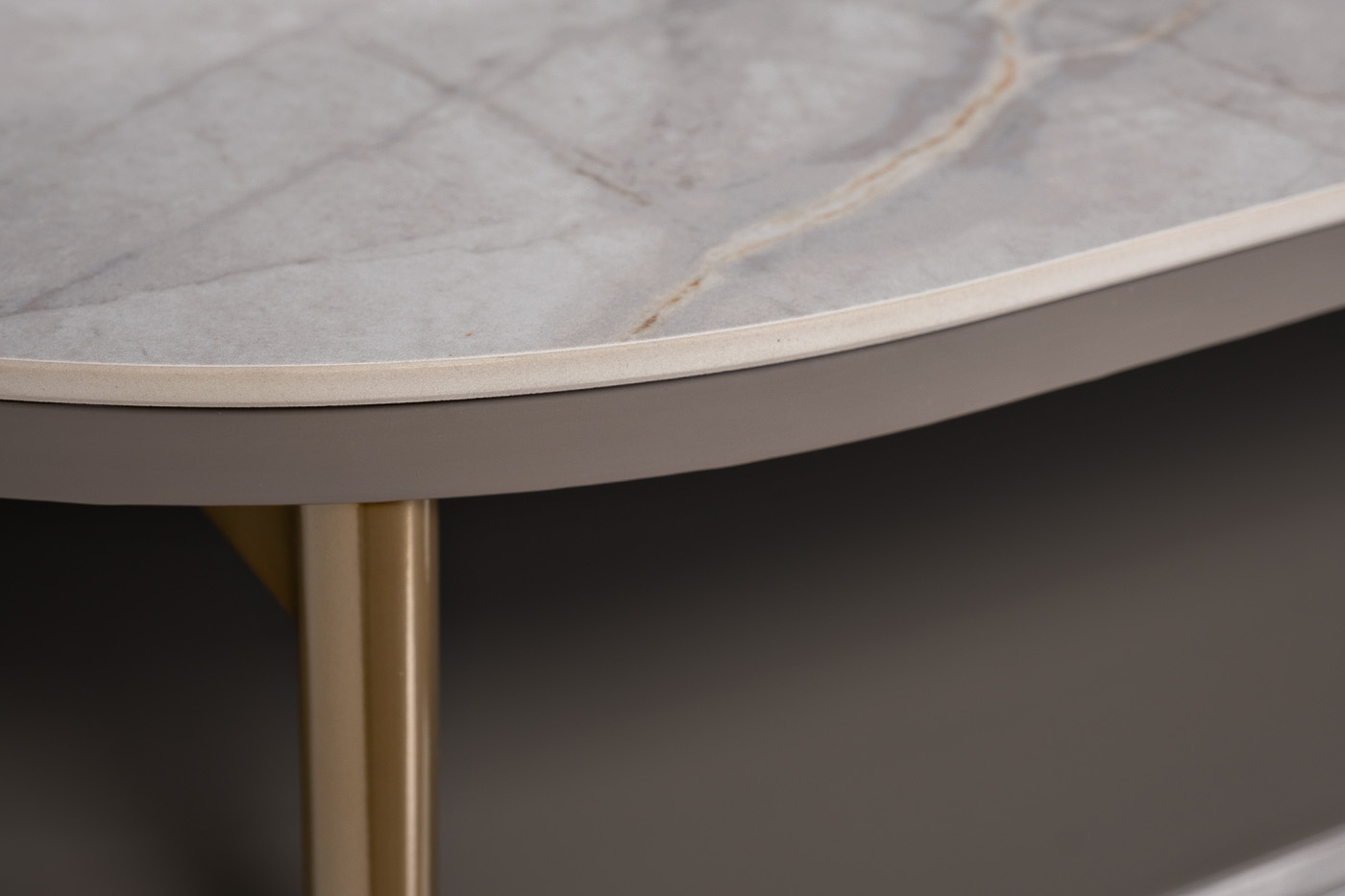 Тумба под телевизор с дверцами светло-бежевая Garda Decor 40AD-00151