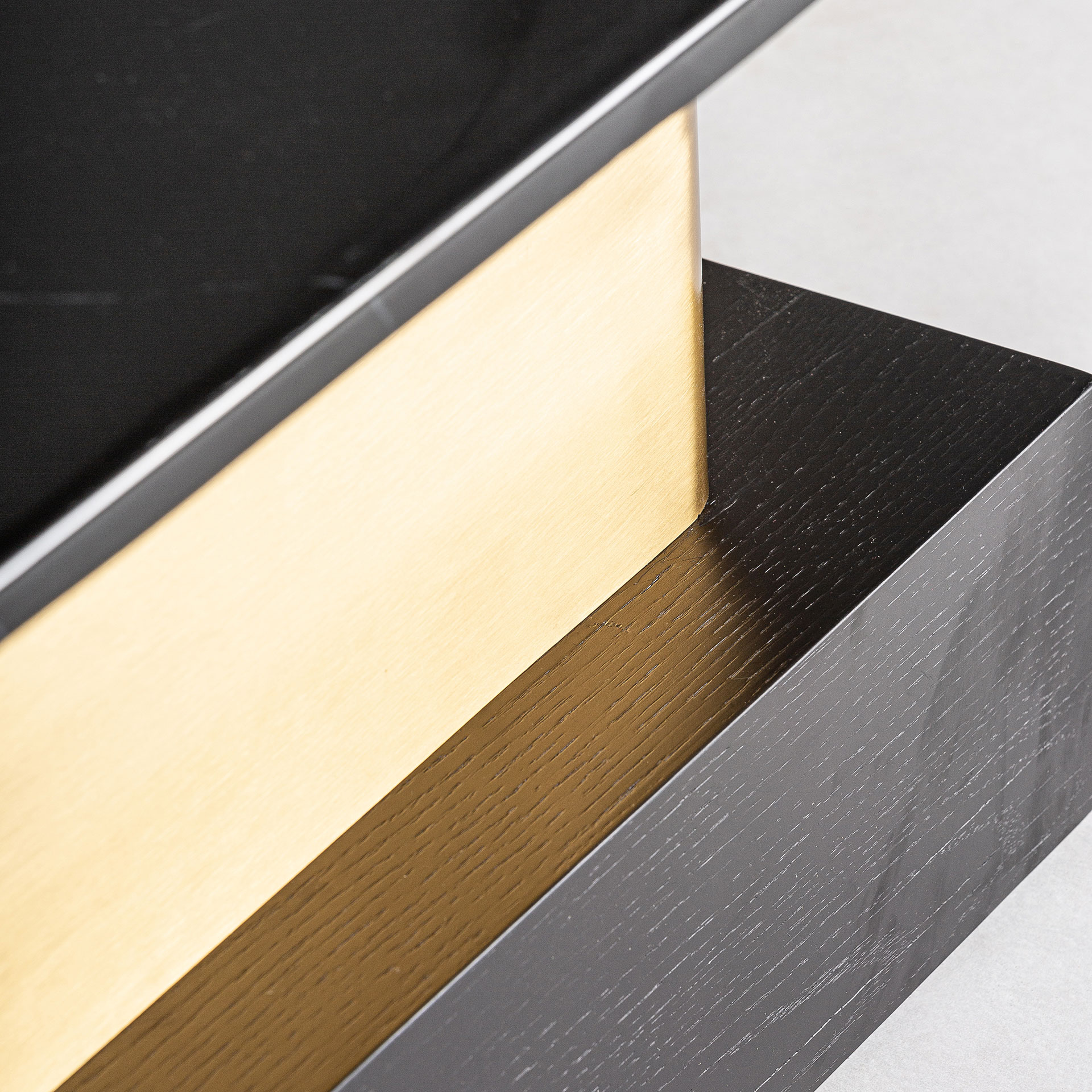 Журнальный столик Traun Vical