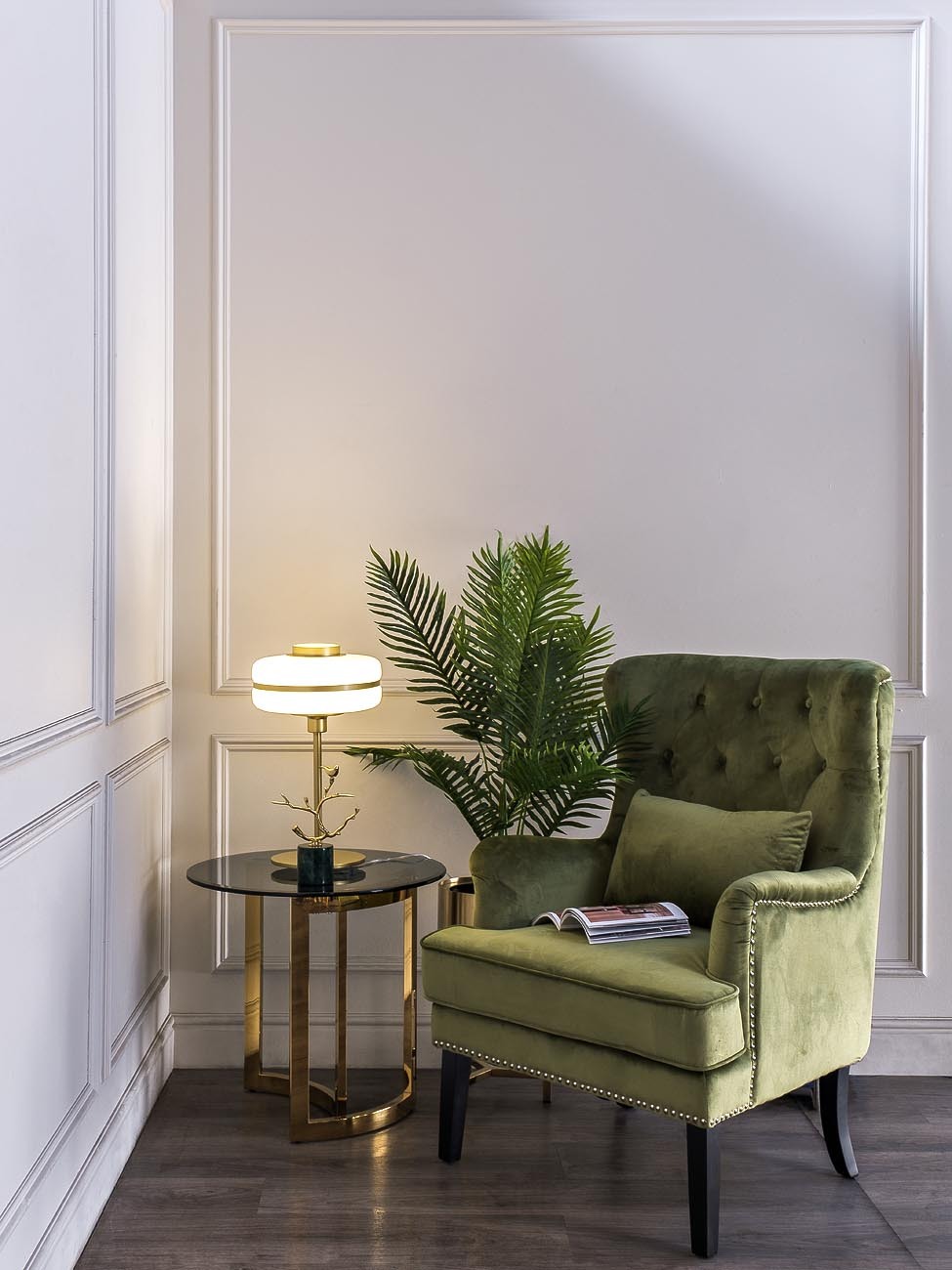 Столик журнальный золотой с темным стеклом Garda Decor 47ED-ET062GOLD d60*H55 cm