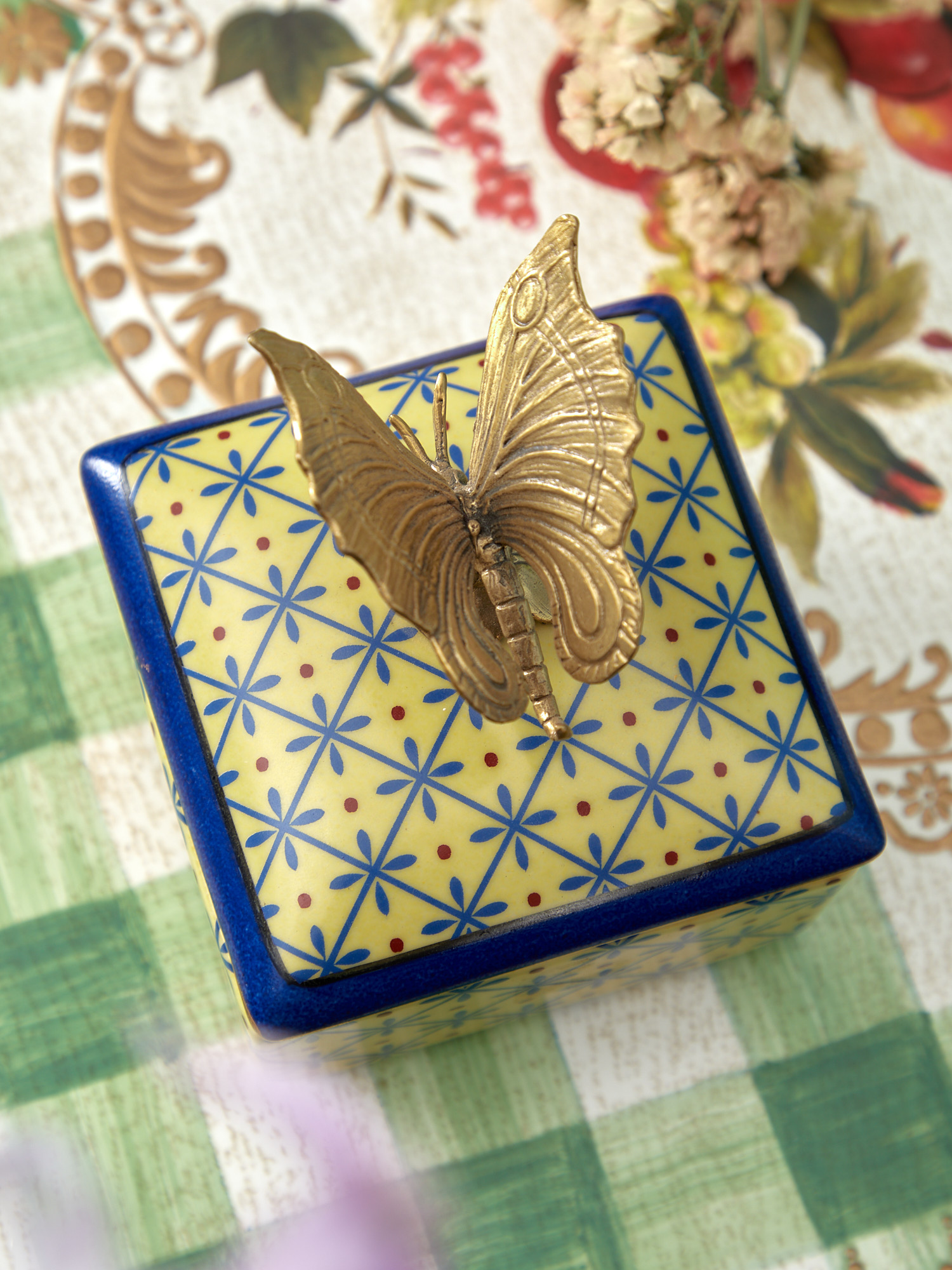 Шкатулка с бабочкой Glasar B100/HY2204