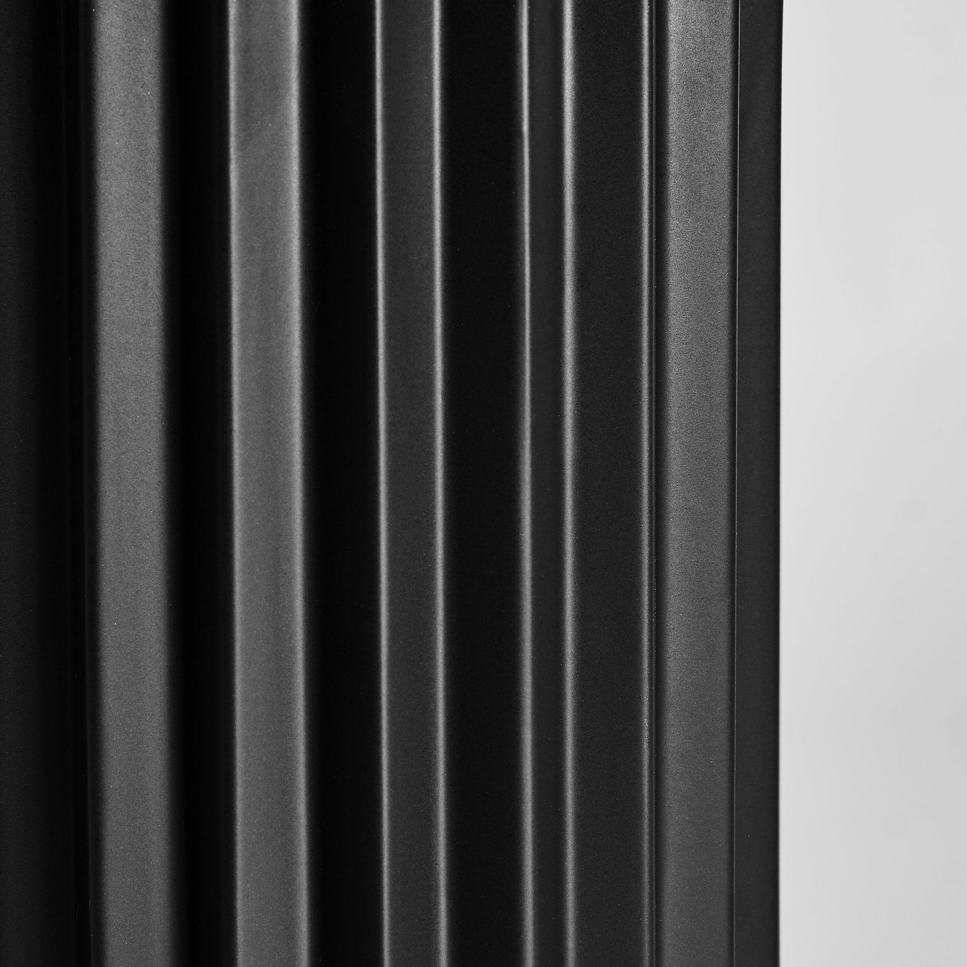 Ваза Plisse Stone черная Vical