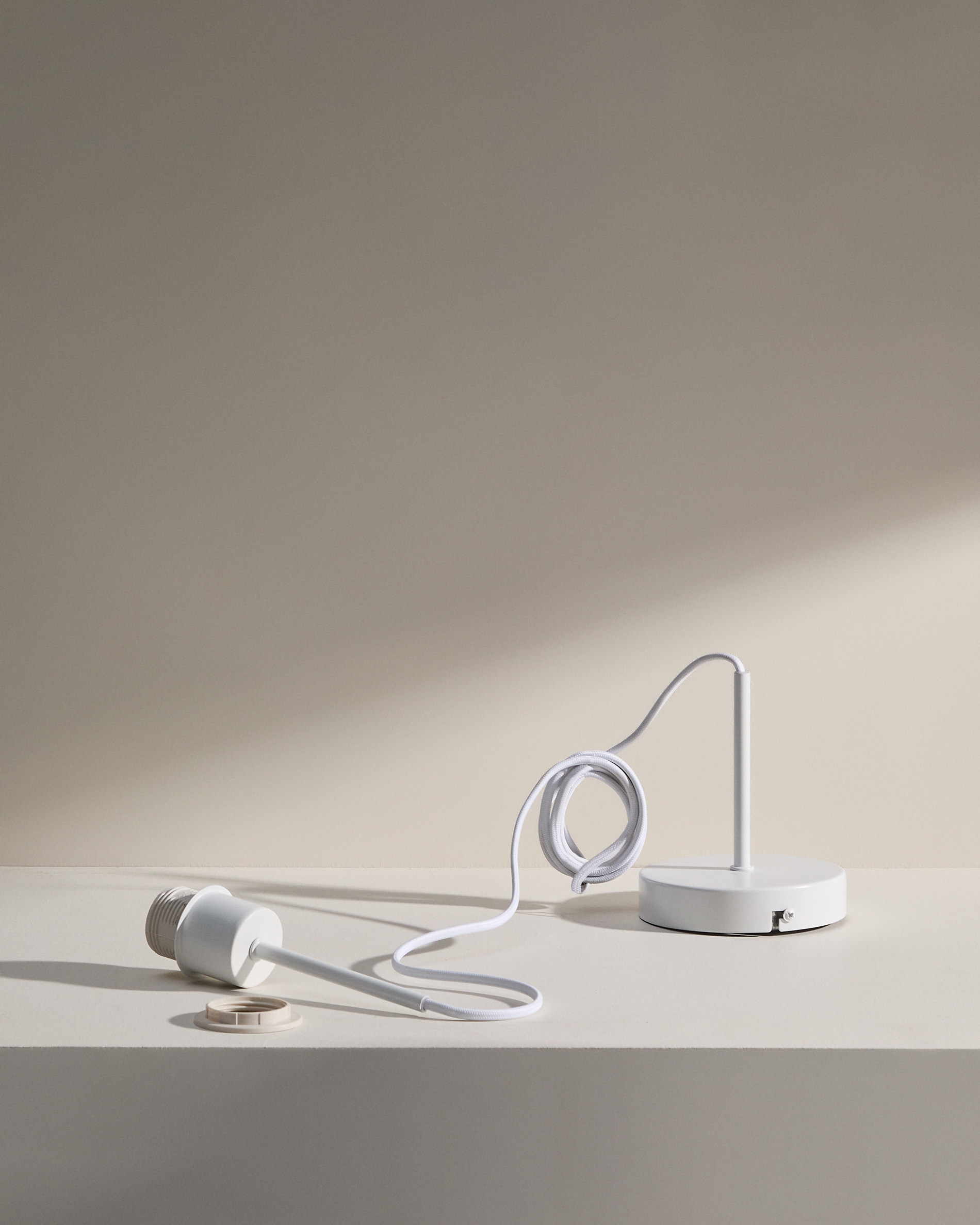 Крепление для металлического потолочного светильника Fulvia с белой отделкой La Forma (ex Julia Grup)