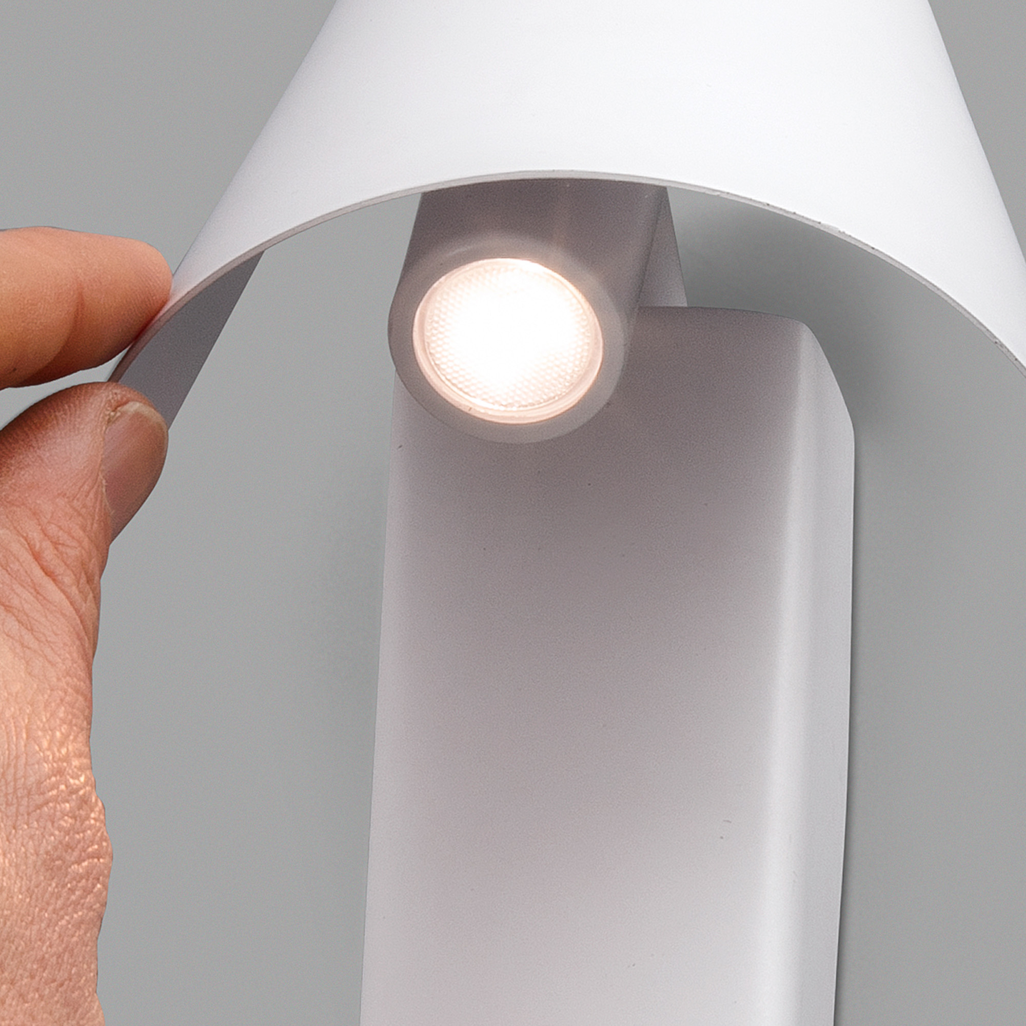 Бра белое Le Petit 4W Faro