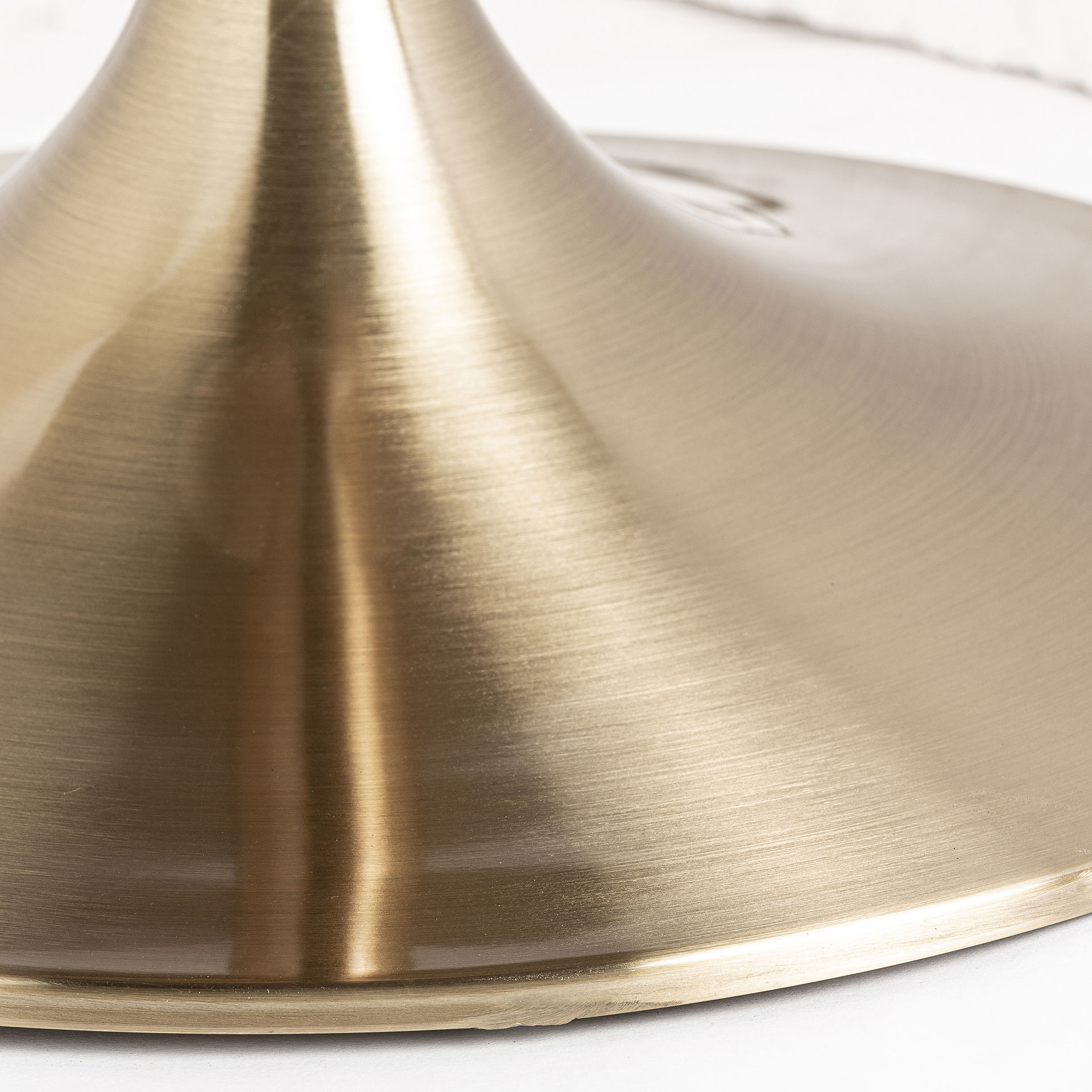 Обеденный стол Frohn белый/золотой 120 см Vical