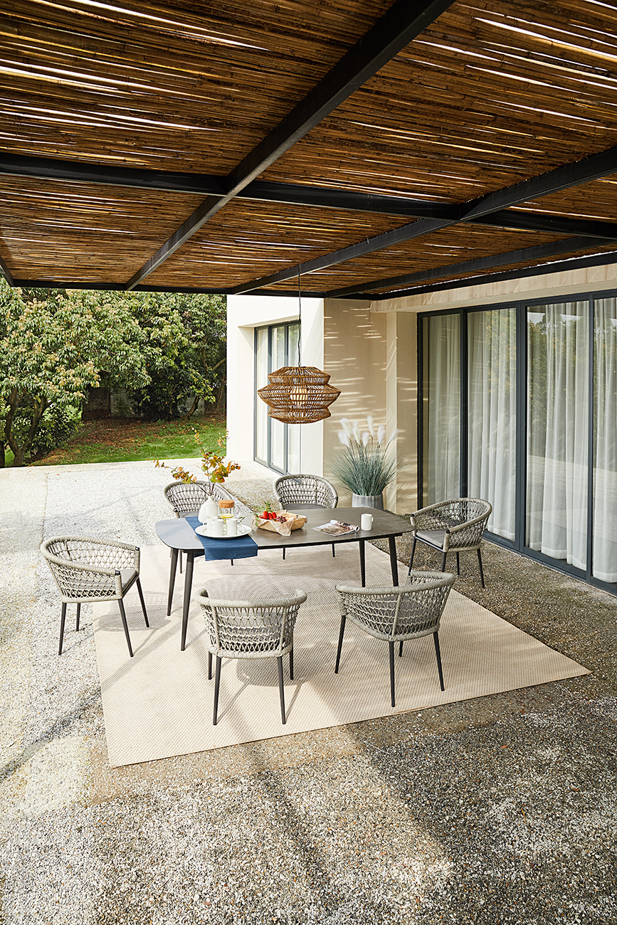 Стол обеденный уличный "Муза" серый Garda Decor 39AR-T247T1