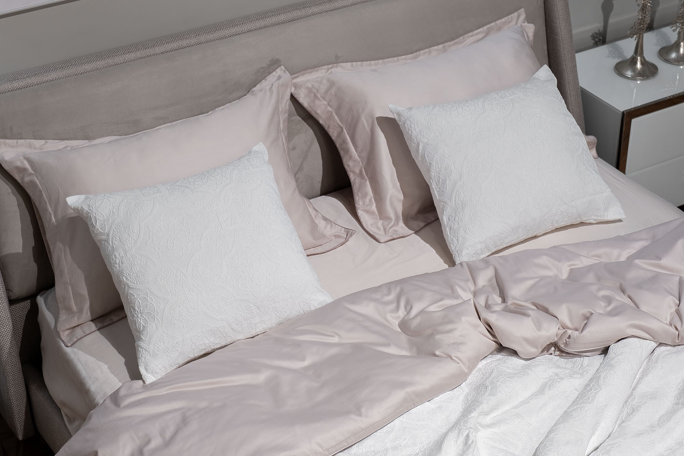 Наволочка декоративная "Тиара" 50х50см белая Garda Decor 16AMR-NS5050-NAV BEL