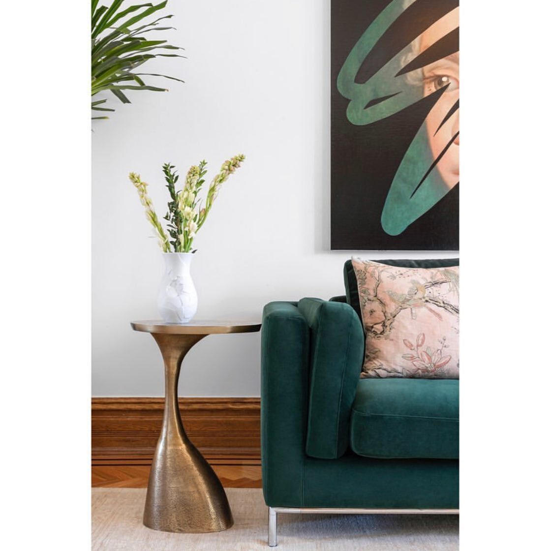 Приставной столик Currey & Company Ishaan Brass 4000-0074