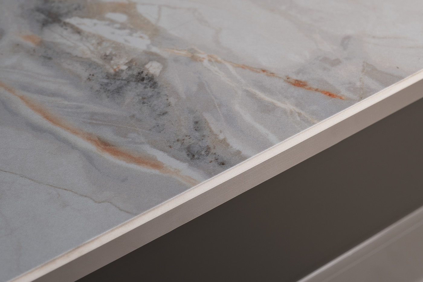 Тумба под телевизор с дверцами светло-бежевая Garda Decor 40AD-00151