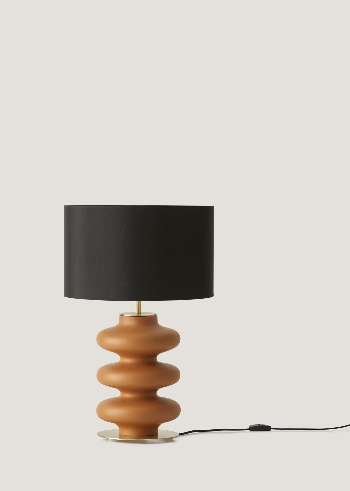 Настольная лампа Adon латунный металл, черный абажур 801021/41 Aromas del Campo