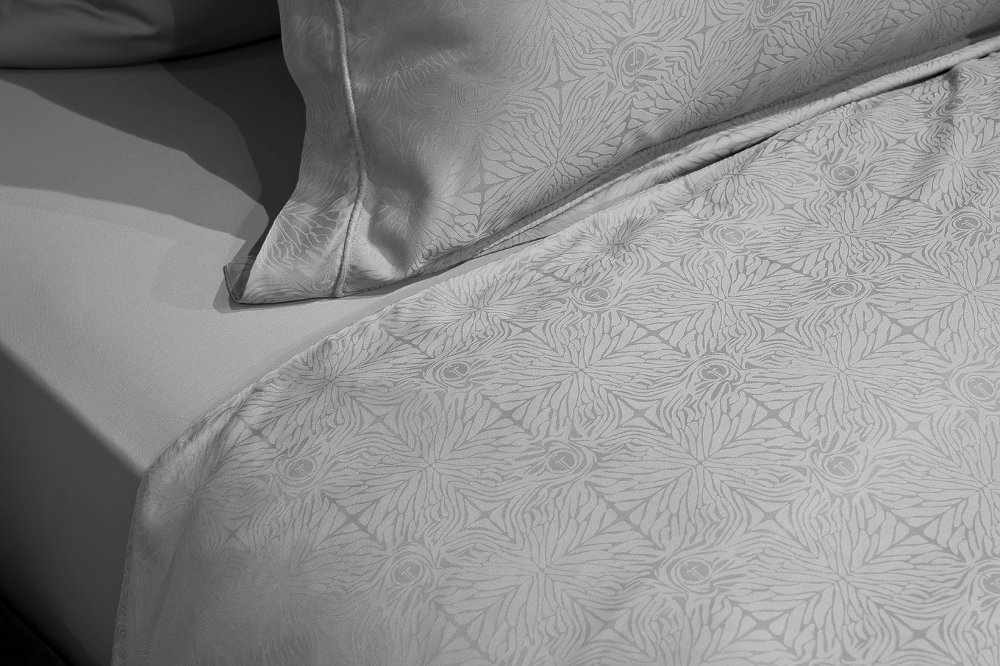 Комплект постельного белья Муар семейный бамбук оливковый Garda Decor 180JOD-18022