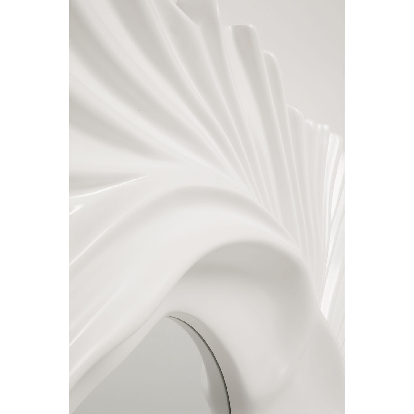 Зеркало настенное Orecchio White 162x146cm KARE 71076