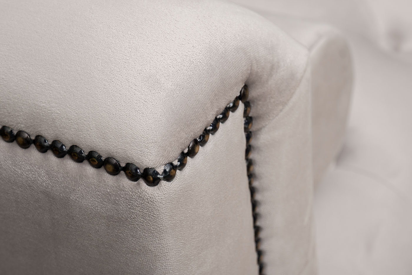 Диван Sanremo трехместный велюровый светло-серый Garda Decor SANREMO-2K-Colt030