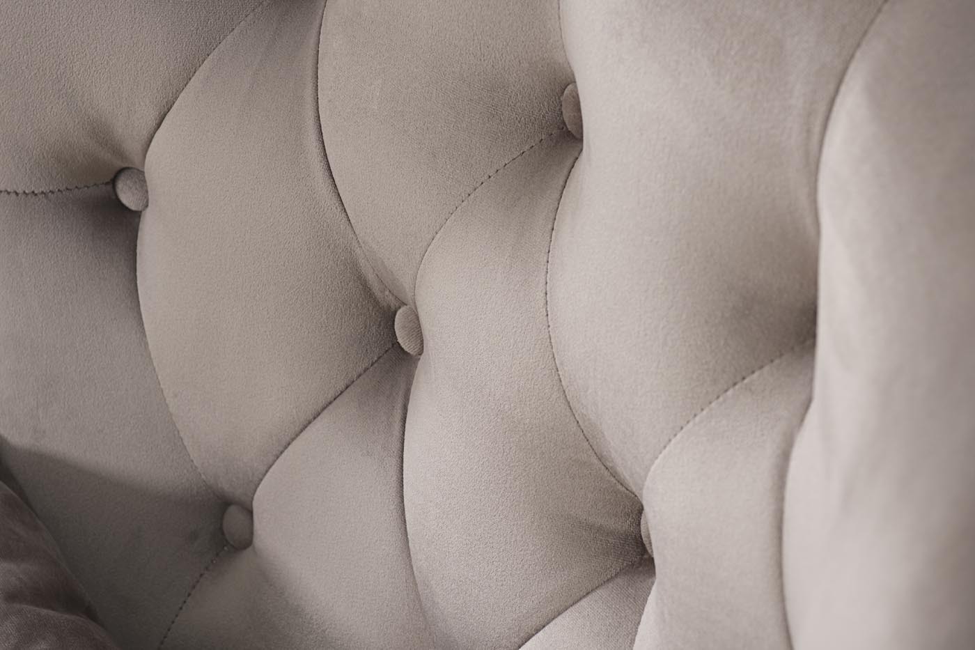 Кресло Rimini велюровое крем-брюле Garda Decor RIMINI-2K-КР-БРЮЛЕ Bel42