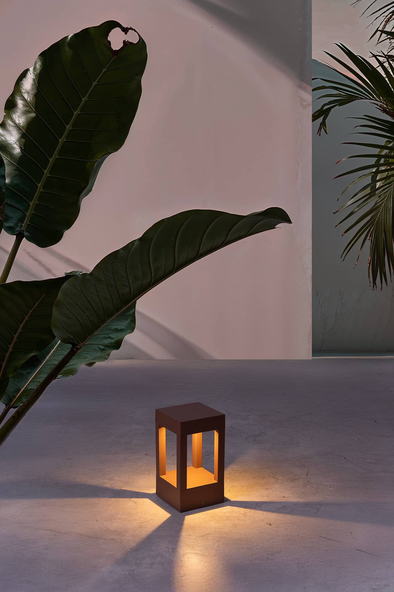 Низкий уличный светильник Agra Led Faro