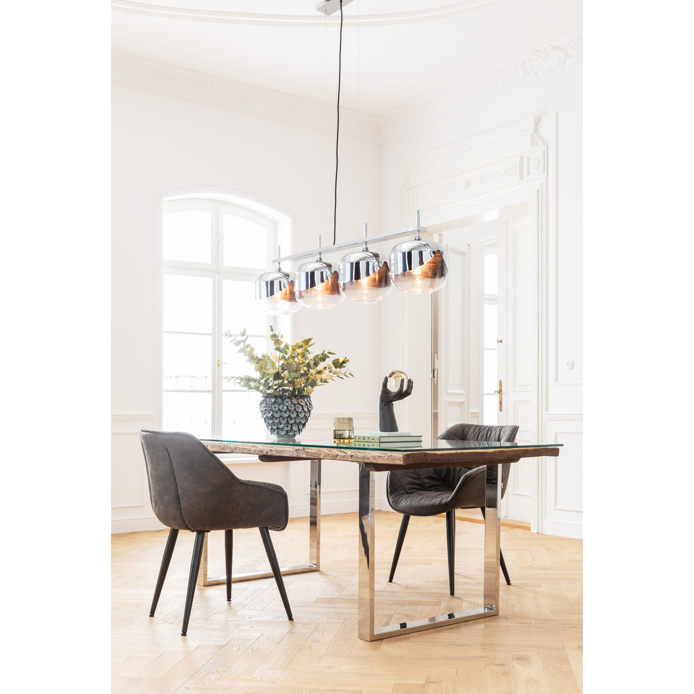 Стул с подлокотниками Thelma 82243 KARE