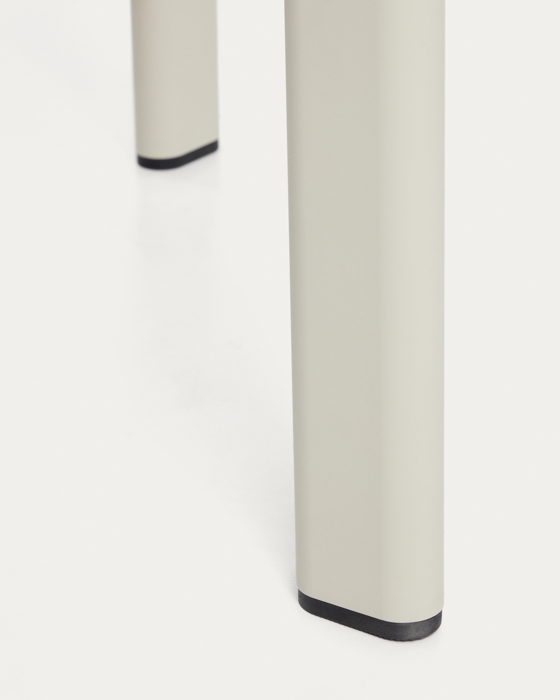 Уличный стол Anafi с бежевой столешницей из спеченного камня, 140 x 80 см La Forma 482161