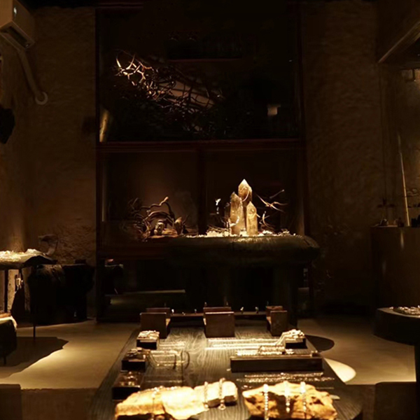 Потолочный светильник с изменениямым углом света Zoom Bell A White 6000К by ImperiumLoft